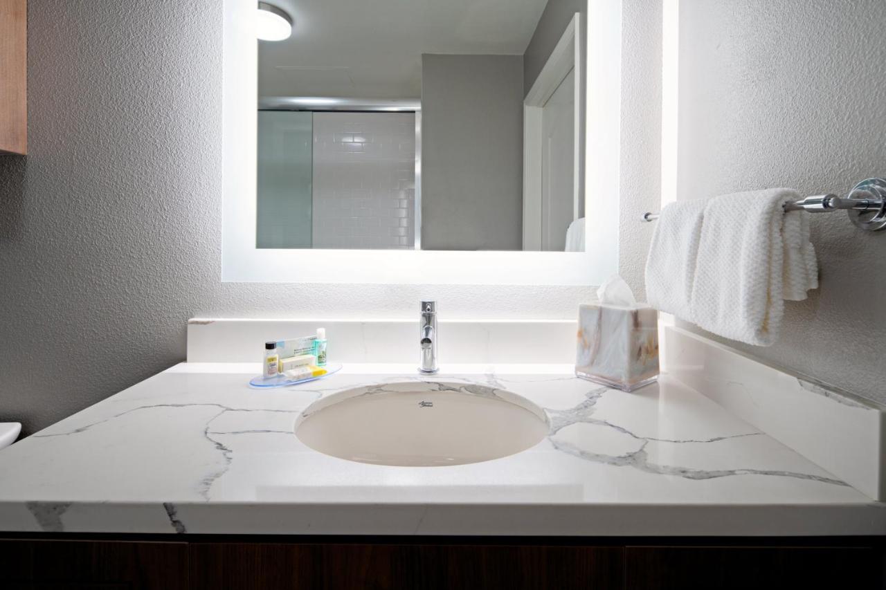 Staybridge Suites - Long Beach Airport By Ihg Bagian luar foto