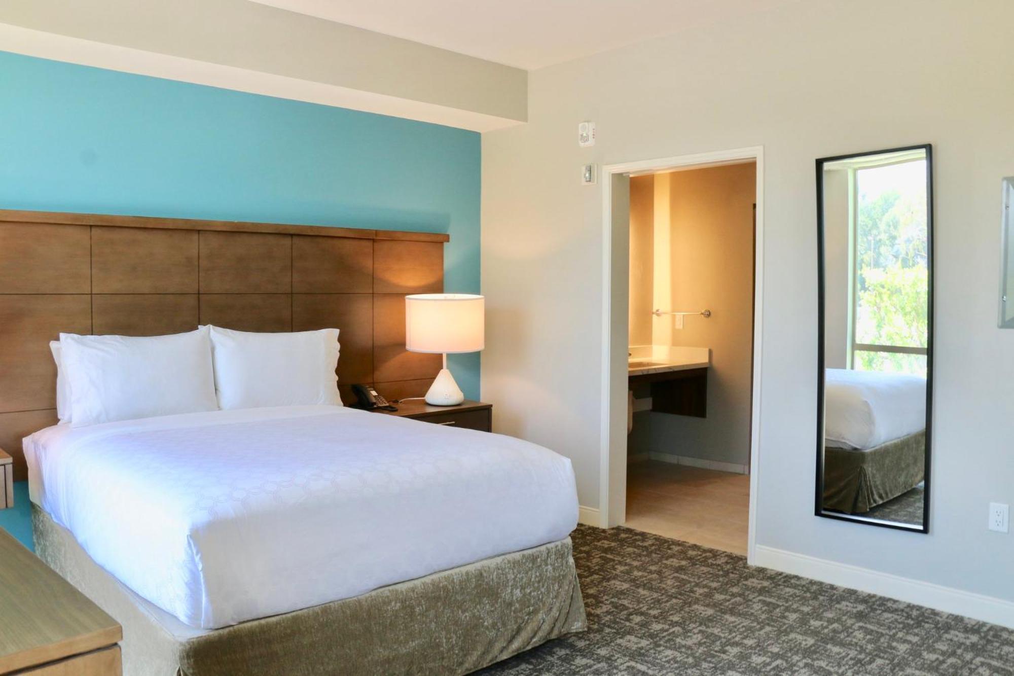 Staybridge Suites - Long Beach Airport By Ihg Bagian luar foto